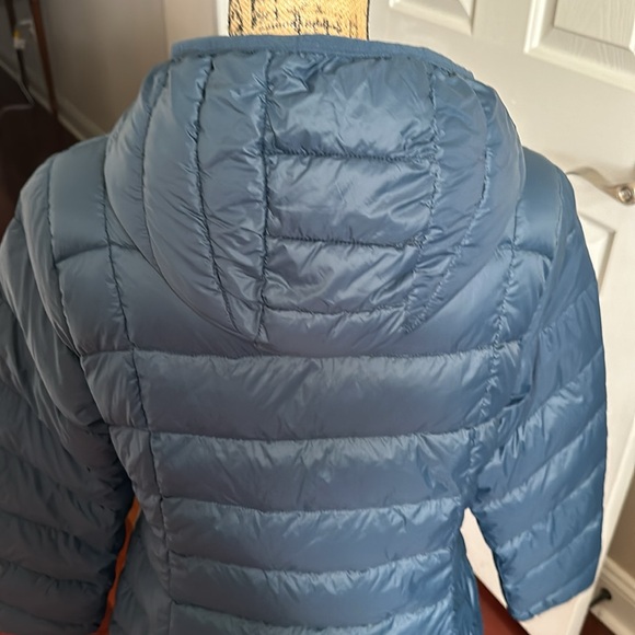 Slowdown jacket with bag. New with tags. - Picture 4 of 9